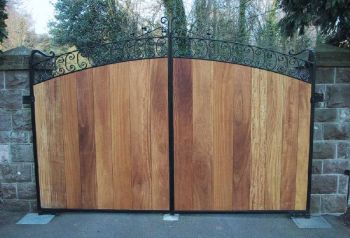 Wooden gate 9